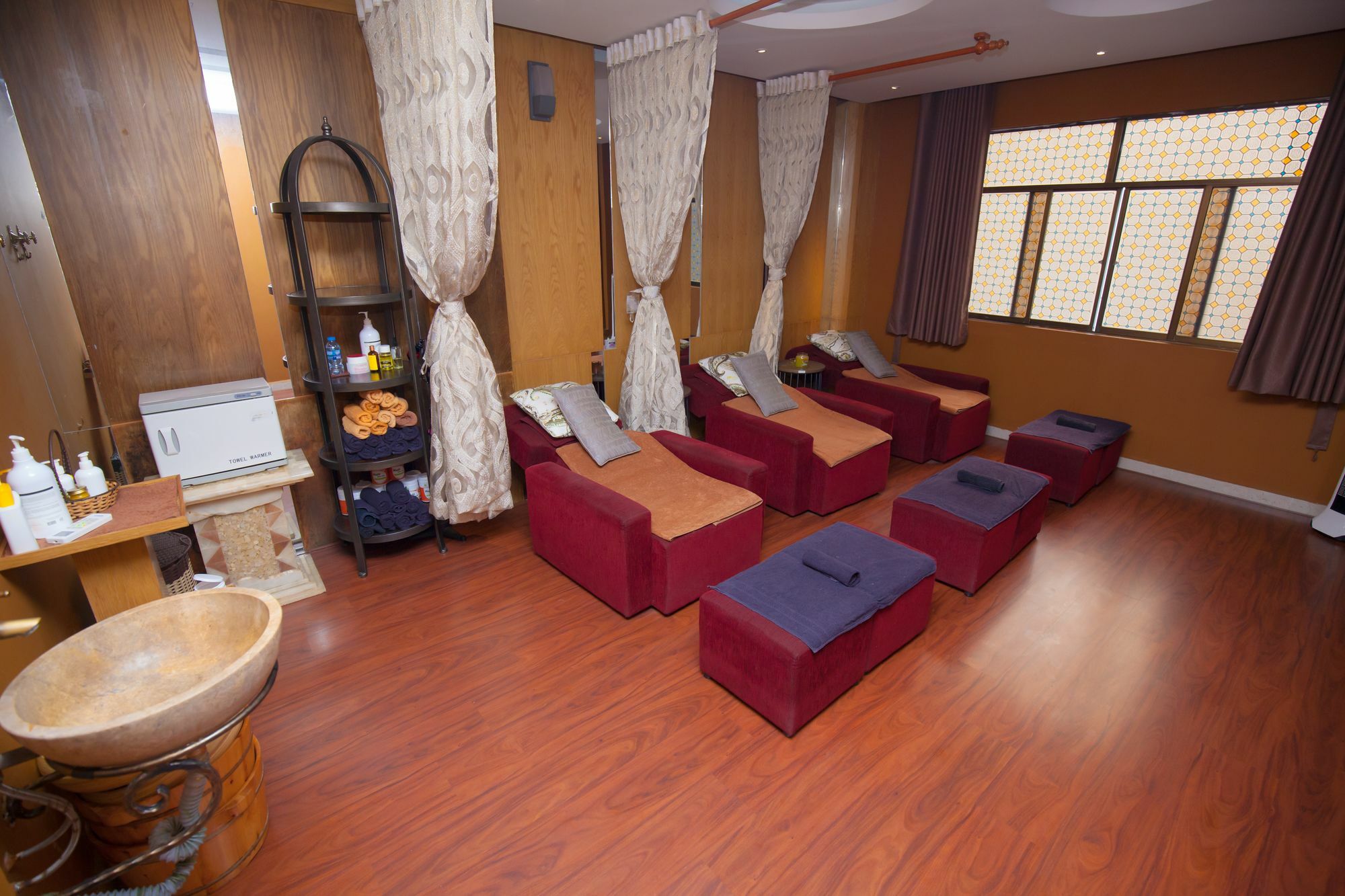 Tuong Vy Hotel Ho Chi Minh City Exterior photo