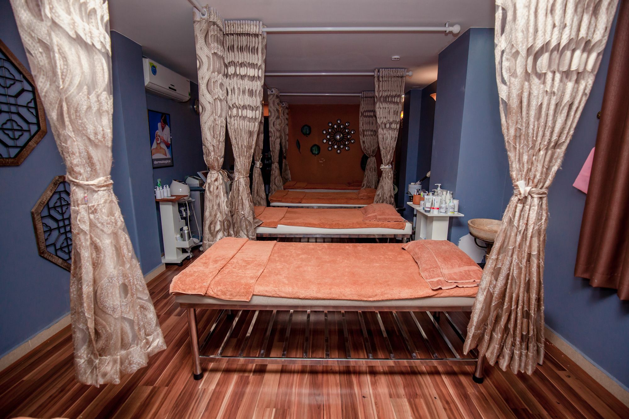 Tuong Vy Hotel Ho Chi Minh City Exterior photo